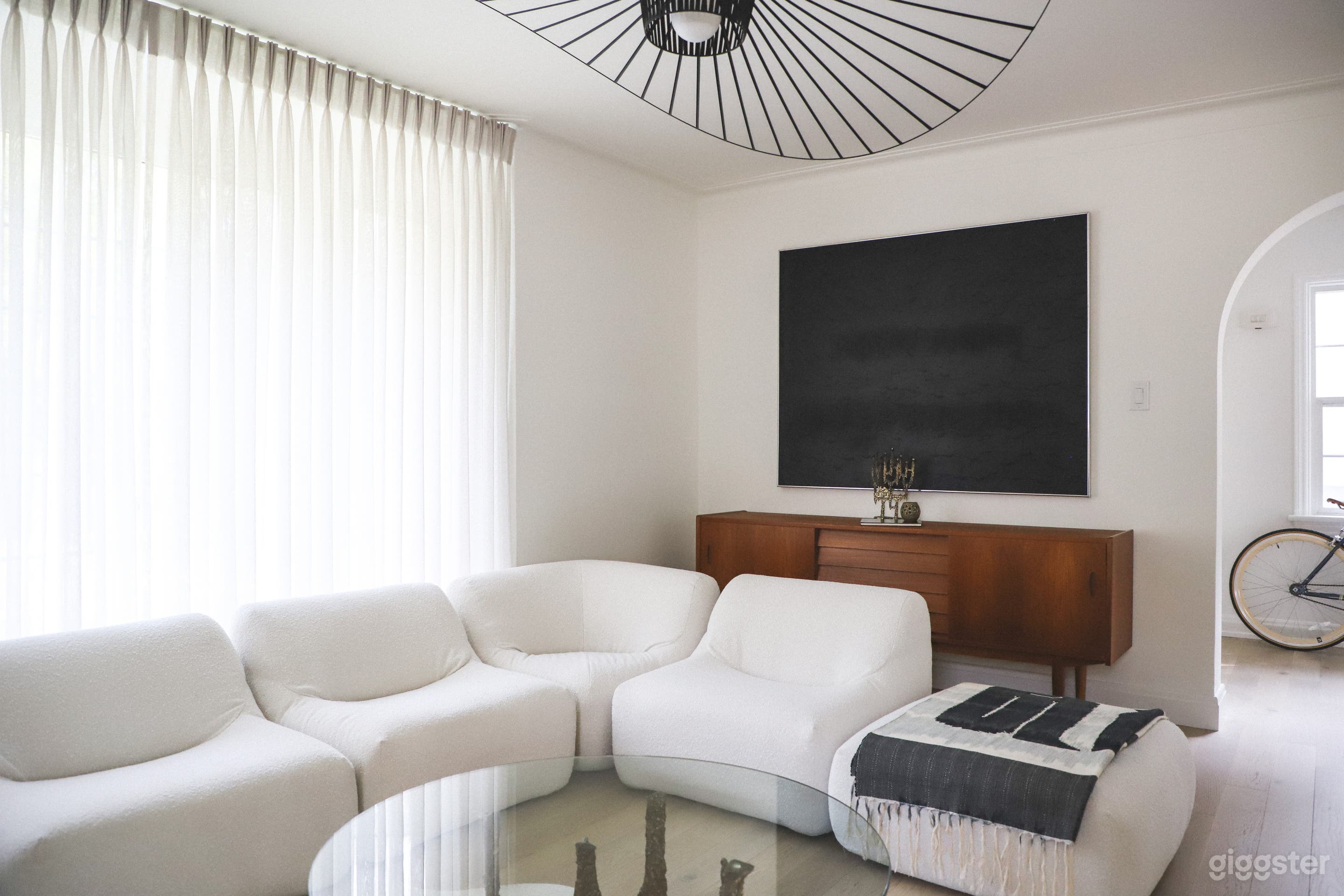 Seventies California Inspired Interior Photo 4