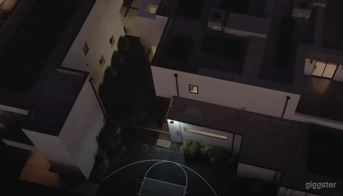 Half Court Basketball in a state-of-the-art home Photo 4