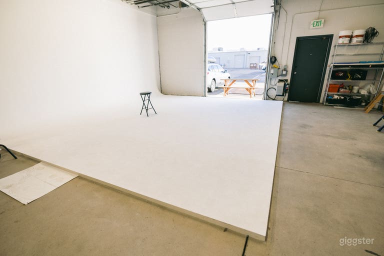  Spacious Pro Photo and Video Studio in Boulder 