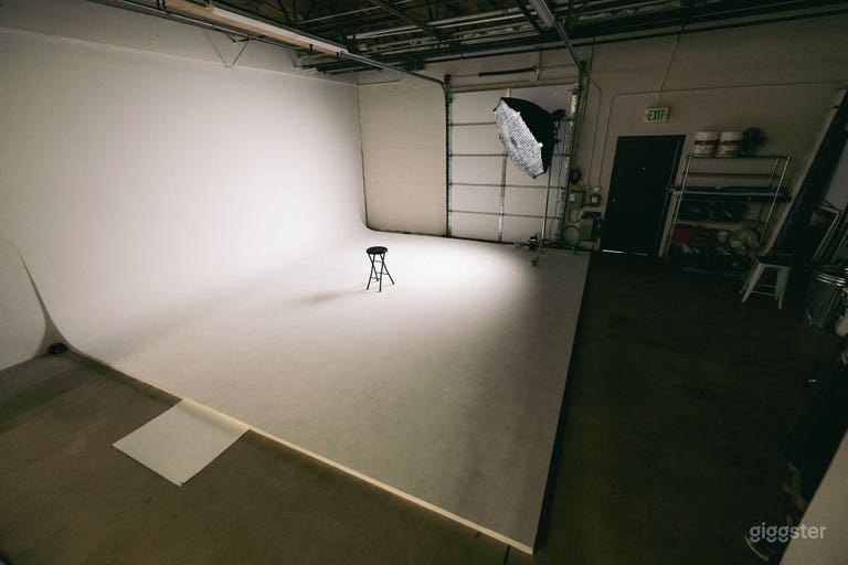  Spacious Pro Photo and Video Studio in Boulder 