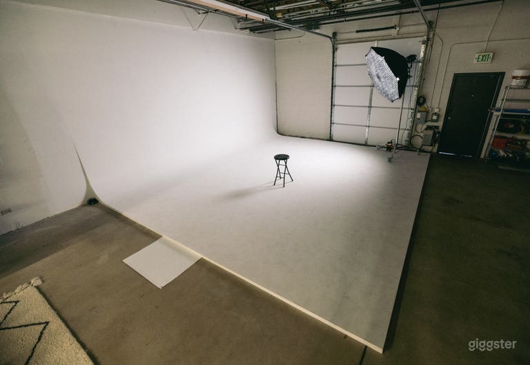  Spacious Pro Photo and Video Studio in Boulder 