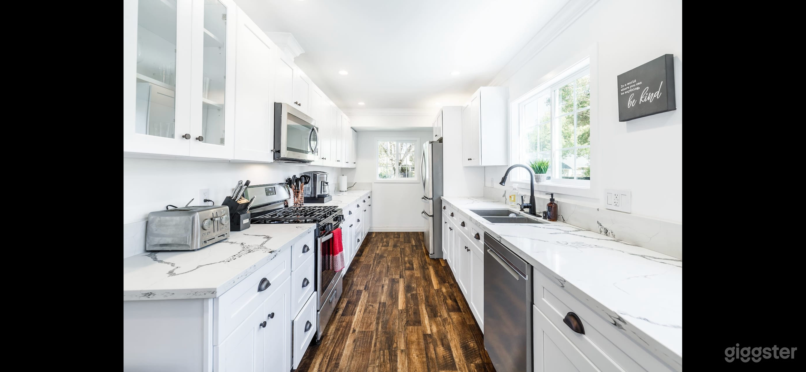 Le Bleu House - Newly Designed 3BR House w/ POOL Photo 4