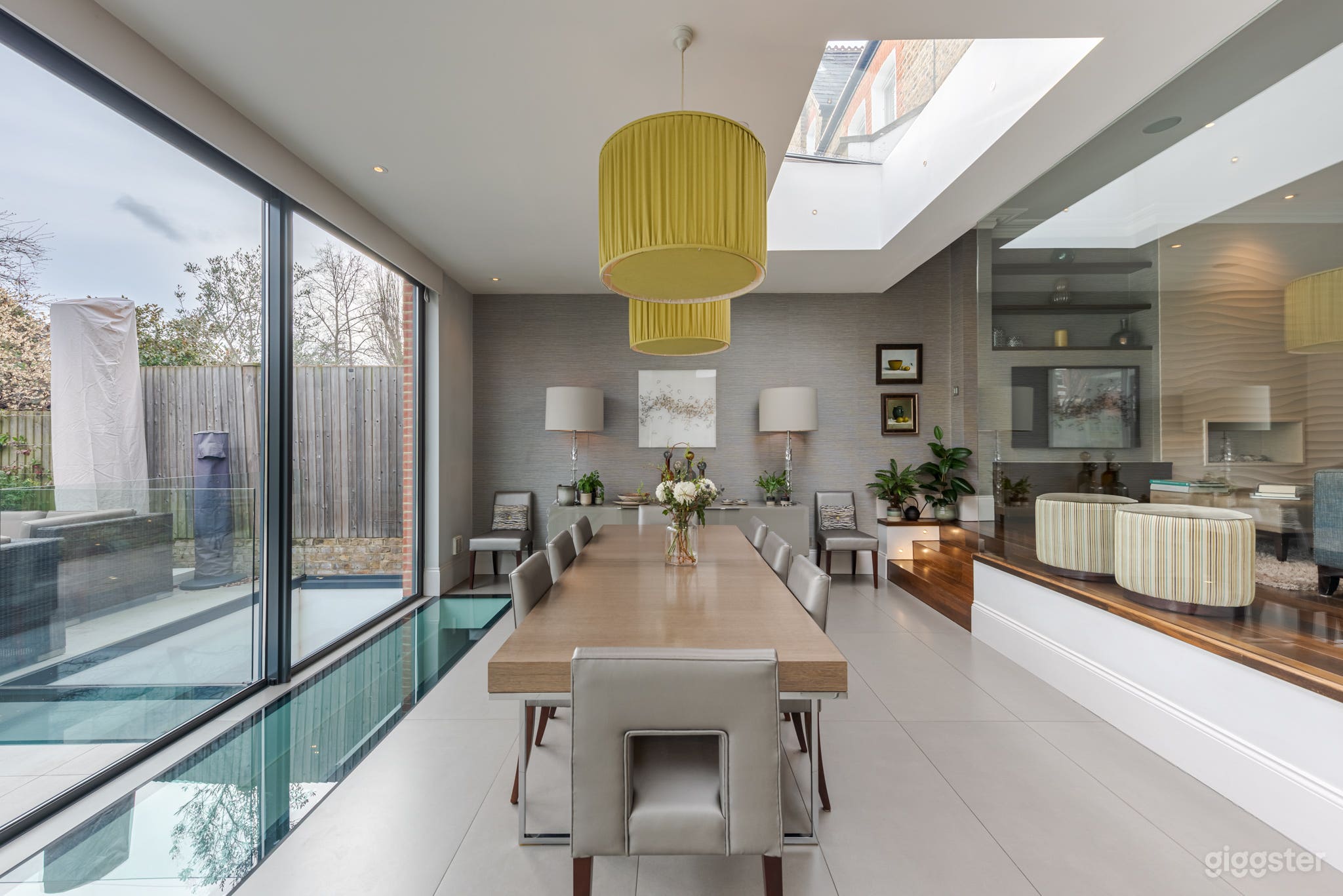 Wandsworth Common Location House Photo 2