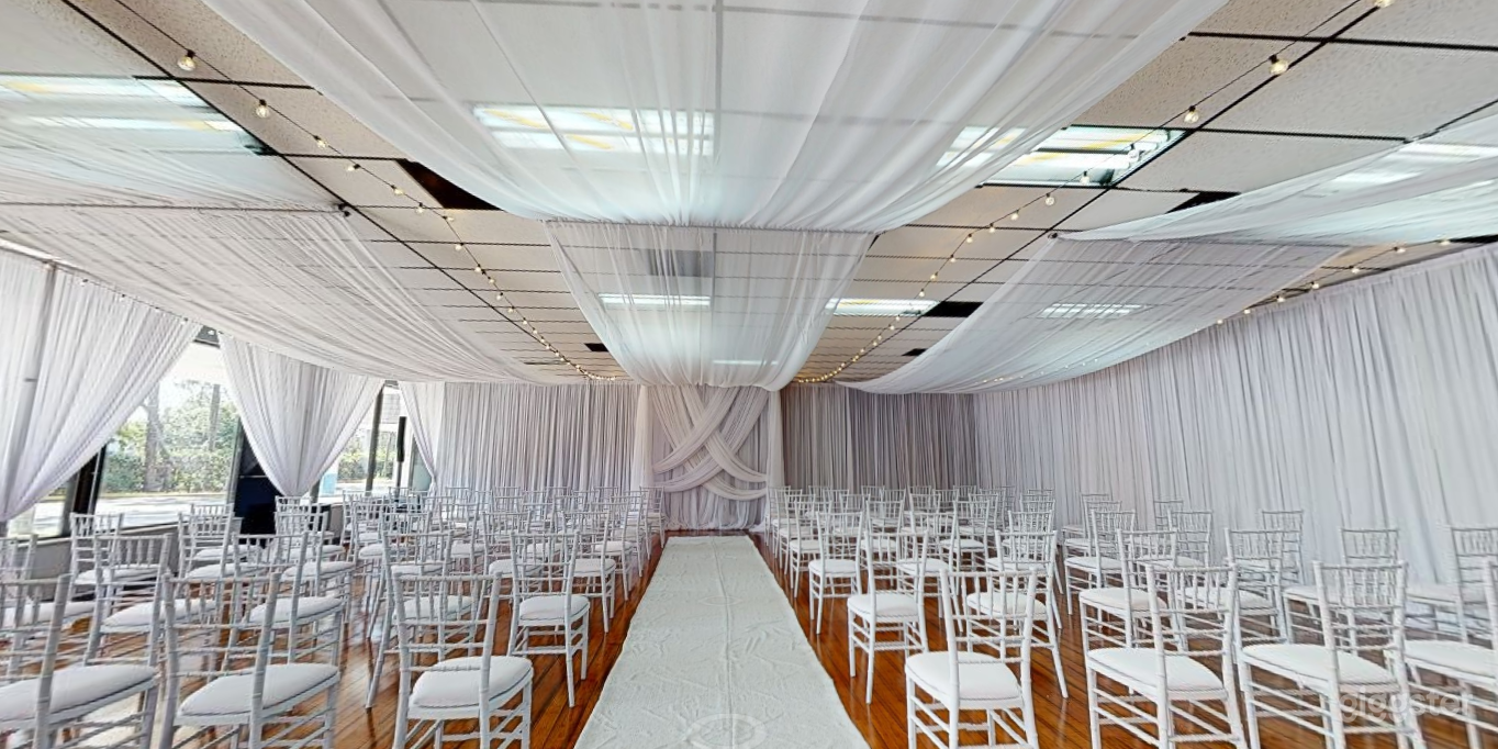 Polished Ceremony Room with Windows in Clearwater Photo 2