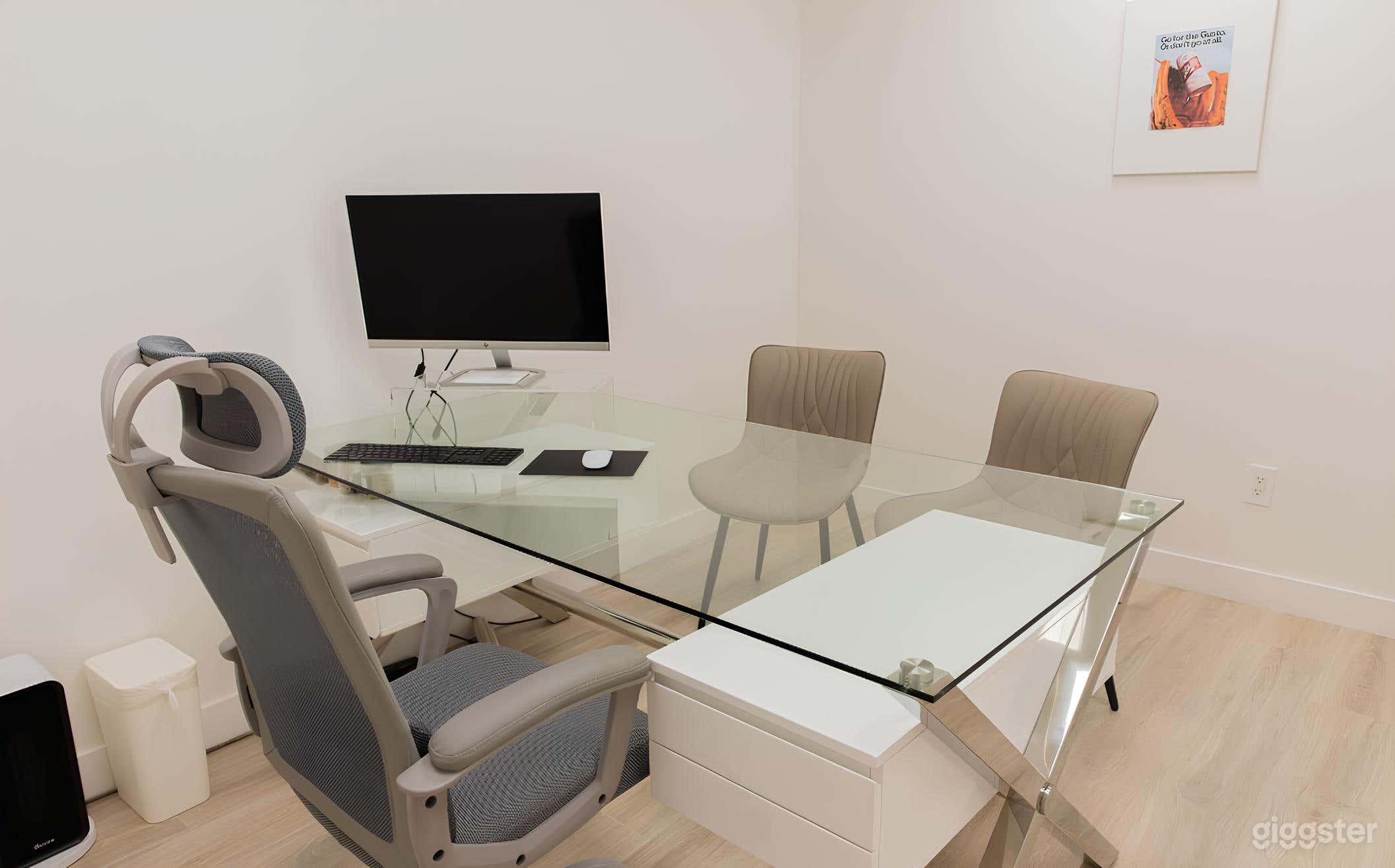 Small Private Office for Filming Photo 2