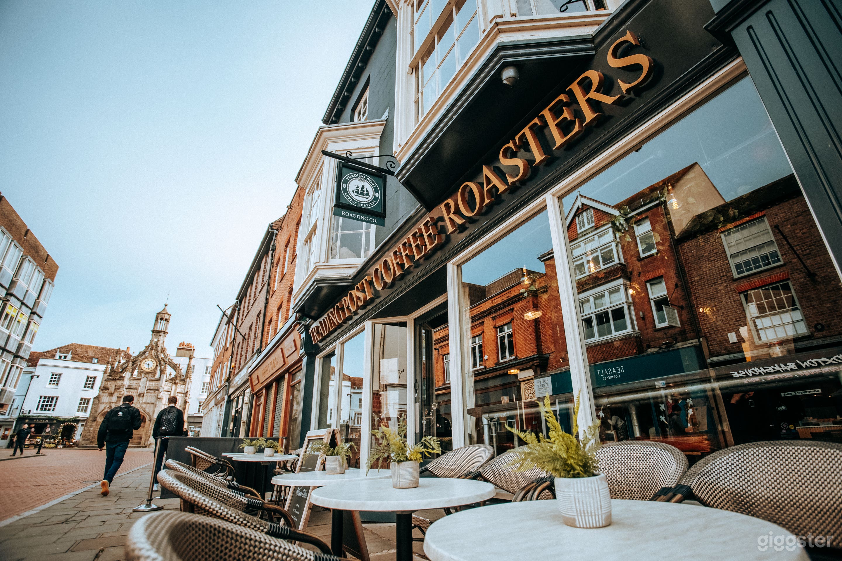 Elegant Rustic Coffee Roastery  Photo 1