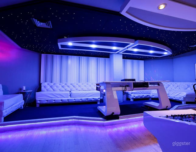 Penthouse Recording Studios NYC | Luxury Times Square Studio Rental