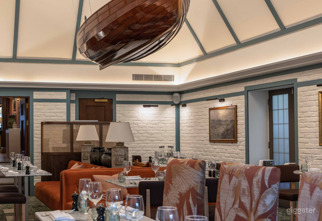 Elegant Restaurant in Henley-on-Thames Photo 2