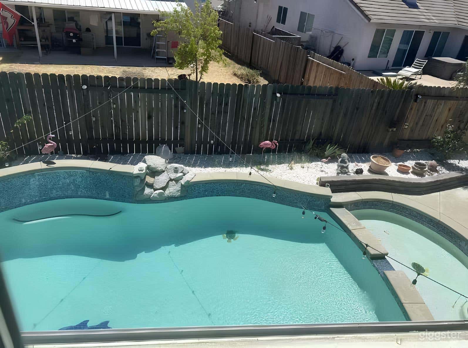 Aquatic Pacific Style Pool Photo 4