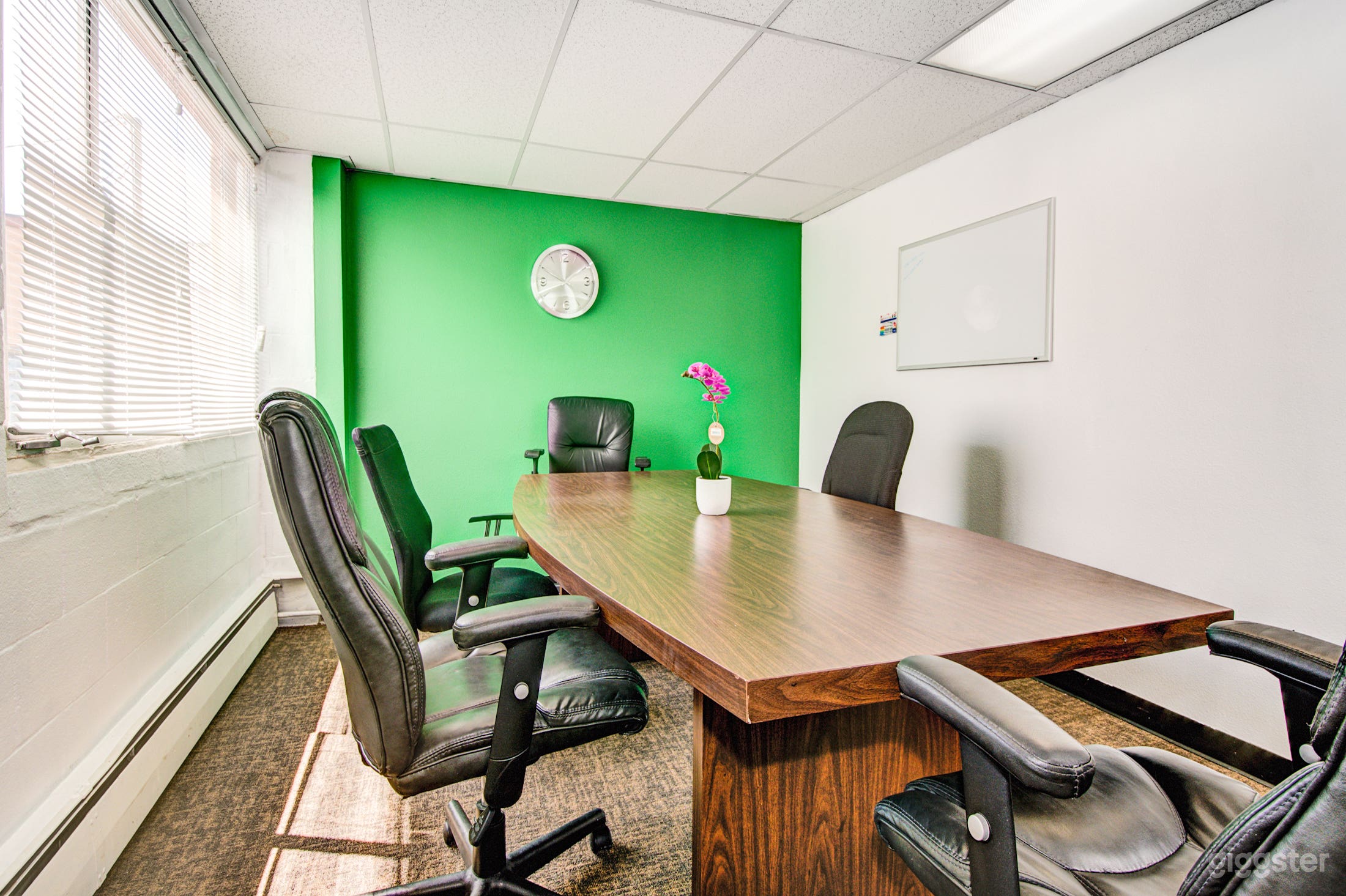 Laid Back Co-working Space in Seattle Photo 3