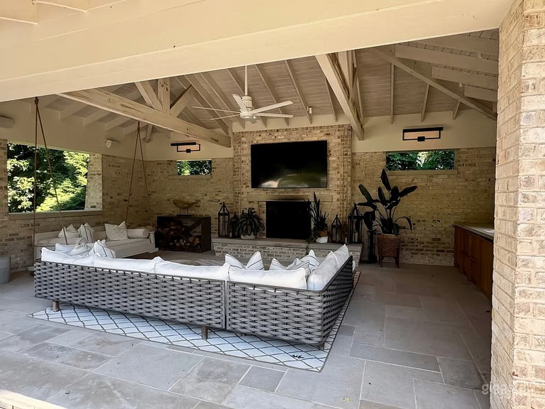  Backyard Luxury Pool Estate 