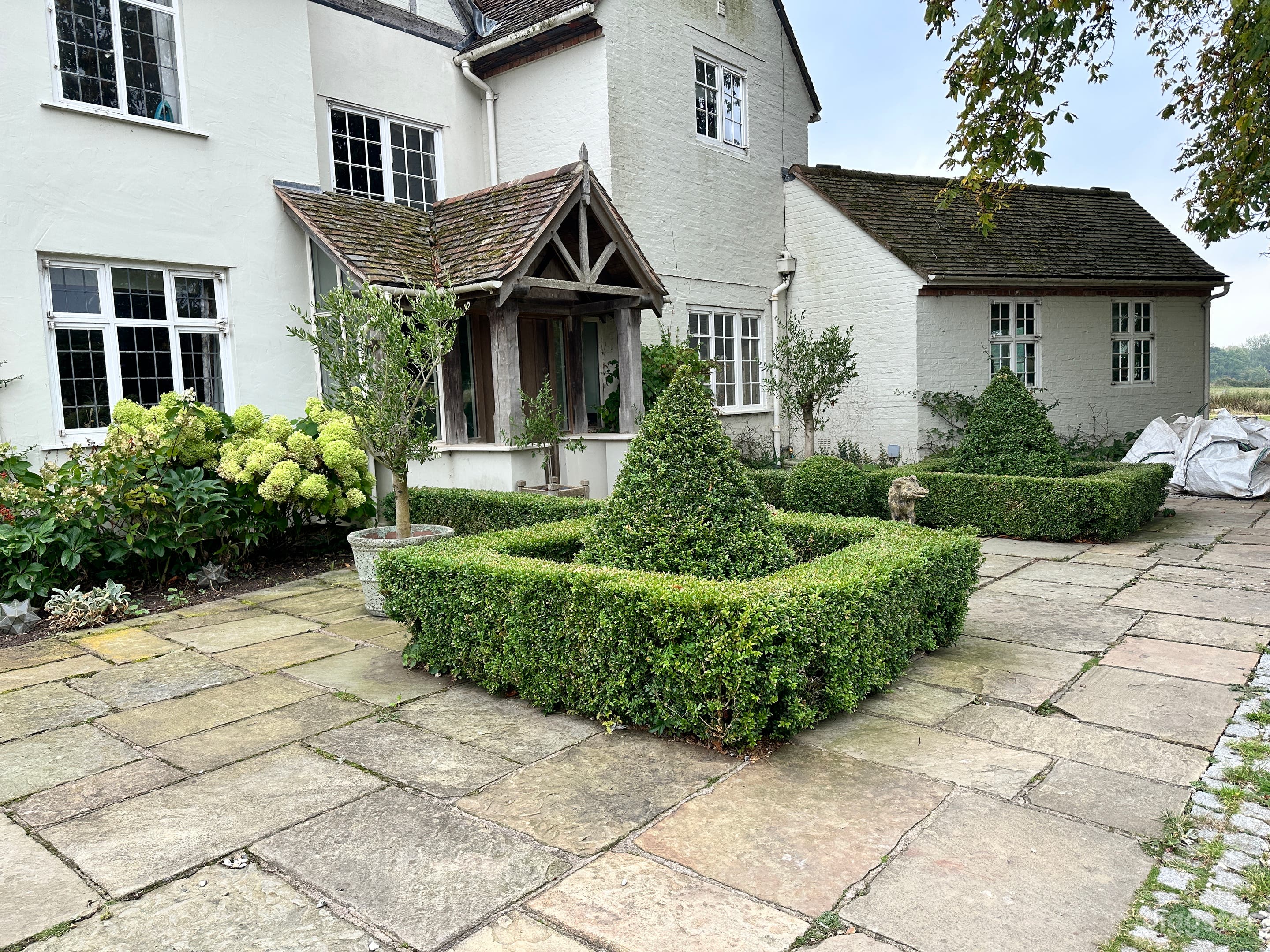 Main house - Entrance