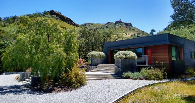  Modern Ranch, Loft Style, Exposed Beams, Airstream 