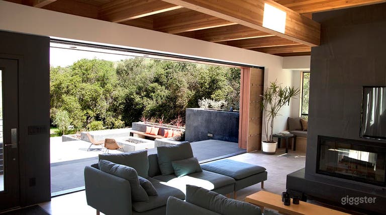  Modern Ranch, Loft Style, Exposed Beams, Airstream 