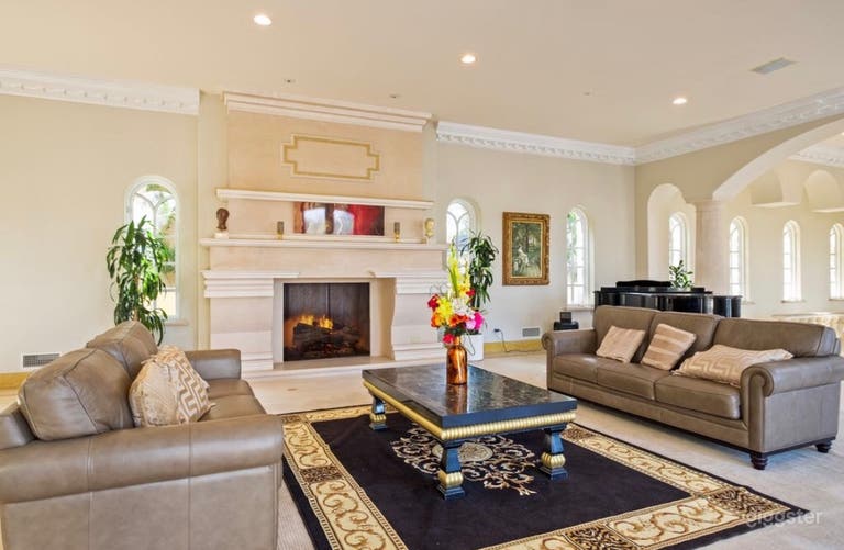  Victorian Stradella Court with Ornate Interior  