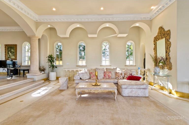  Victorian Stradella Court with Ornate Interior  