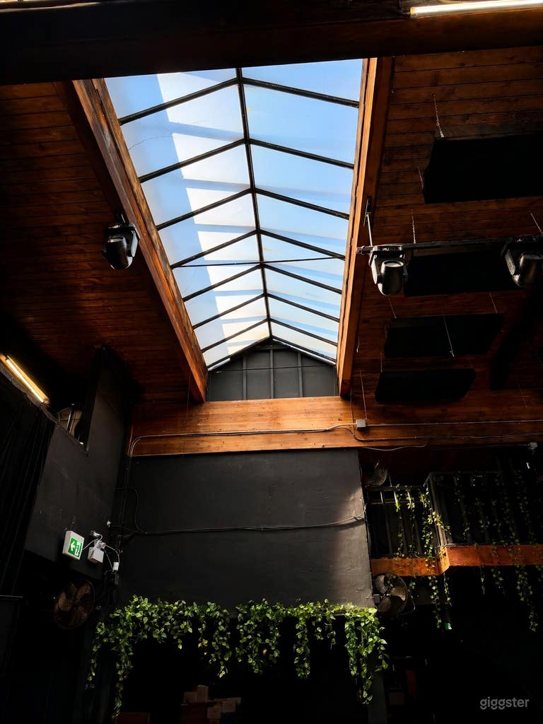  Film Warehouse w/ 40' Skylight 