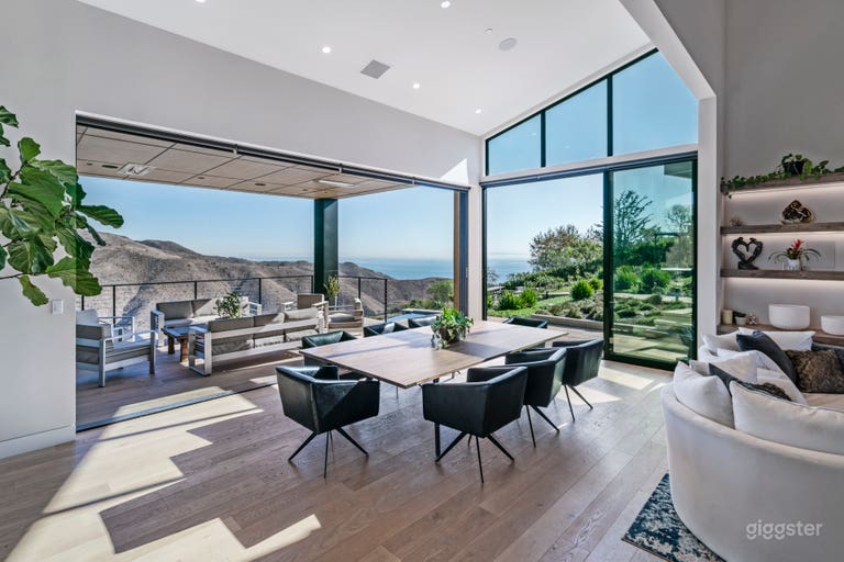  Weitläufige Meer- & Bergblicke - Modernes Haus 