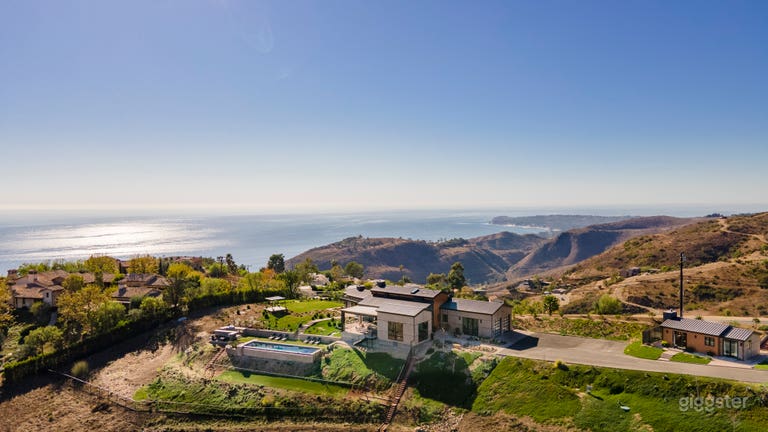  Weitläufige Meer- & Bergblicke - Modernes Haus 