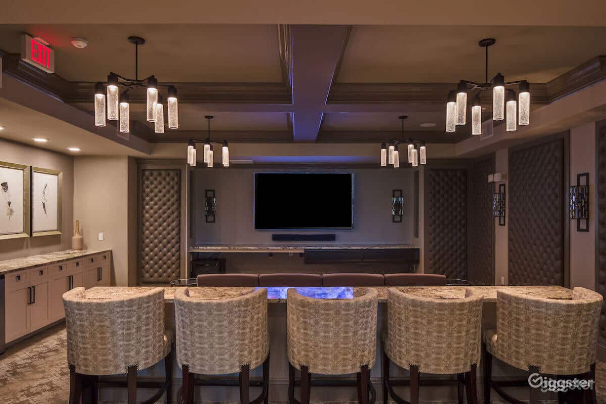 Luxurious Theater Room in St. Petersburg Photo 3