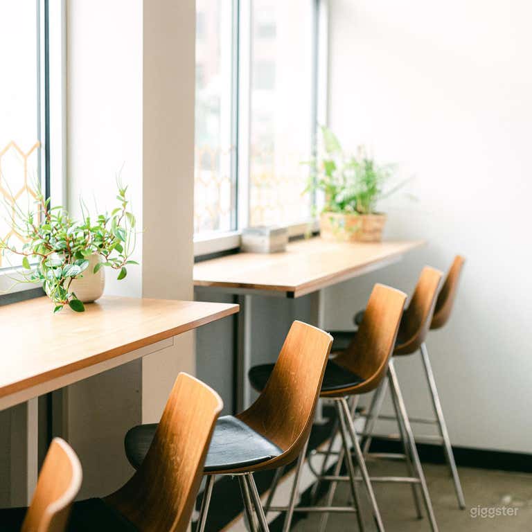  Versatile Workshop Space for Events and Gatherings 