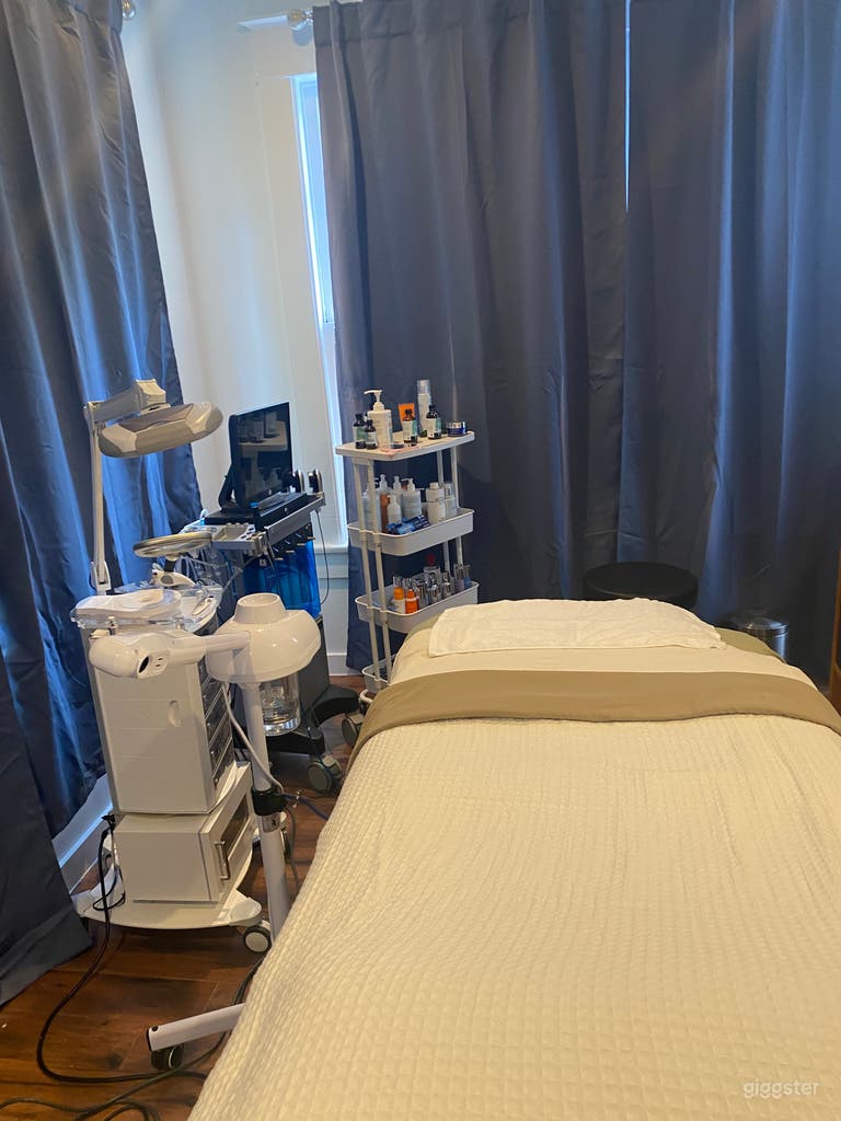  Modern Wellness Studio Designed for Mind, Body & Business” 