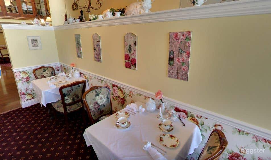 15 Person Private Tea Room Decorated in Victorian Style  Photo 4