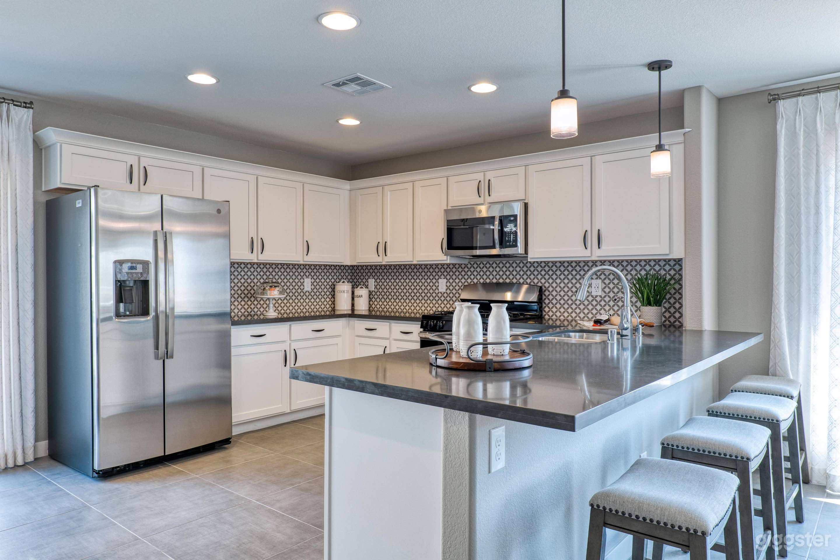 Brand New Model Home awaits you! Photo 4