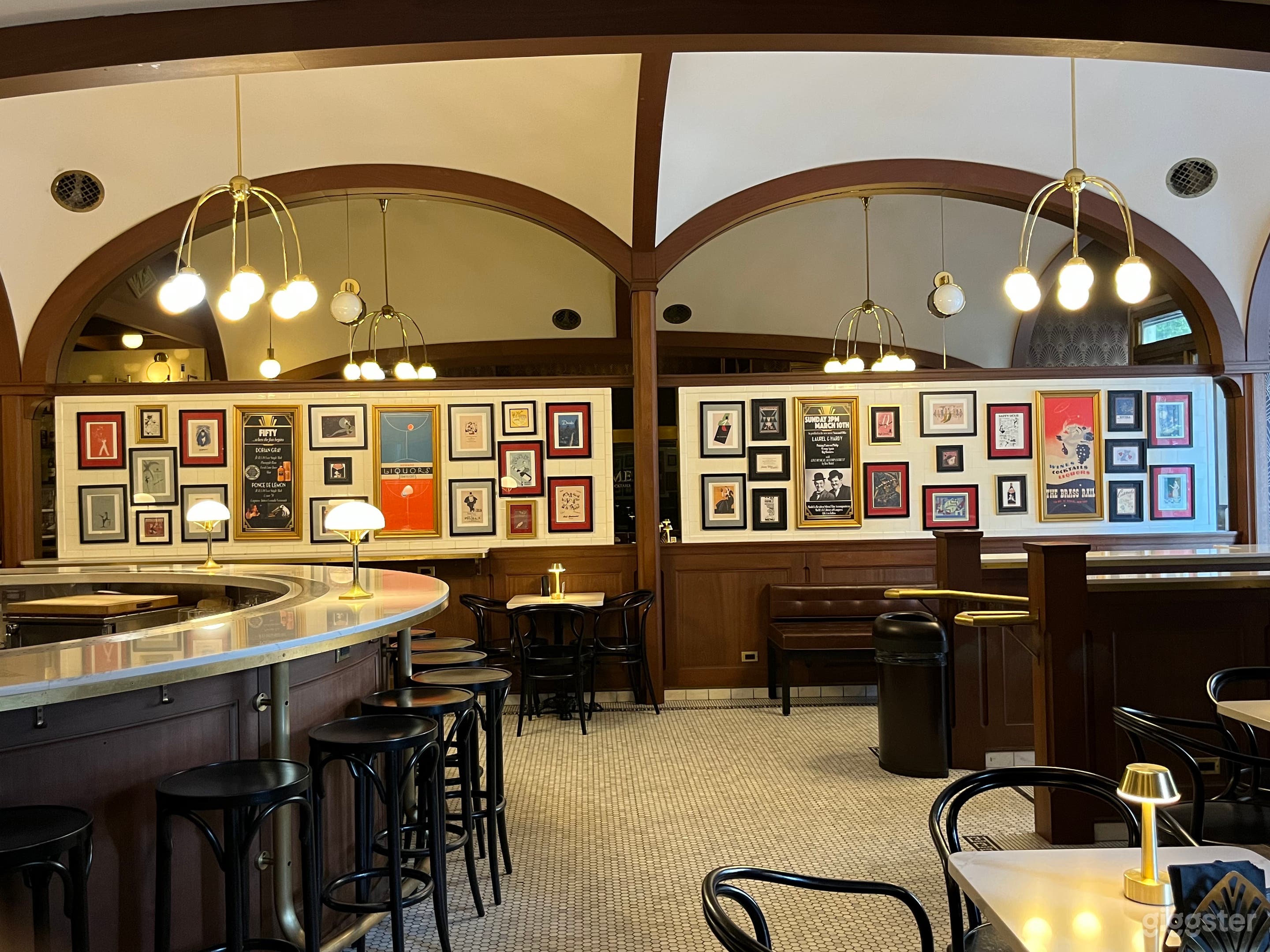 Vintage Coffee &amp; Cocktails Bar Photo 4