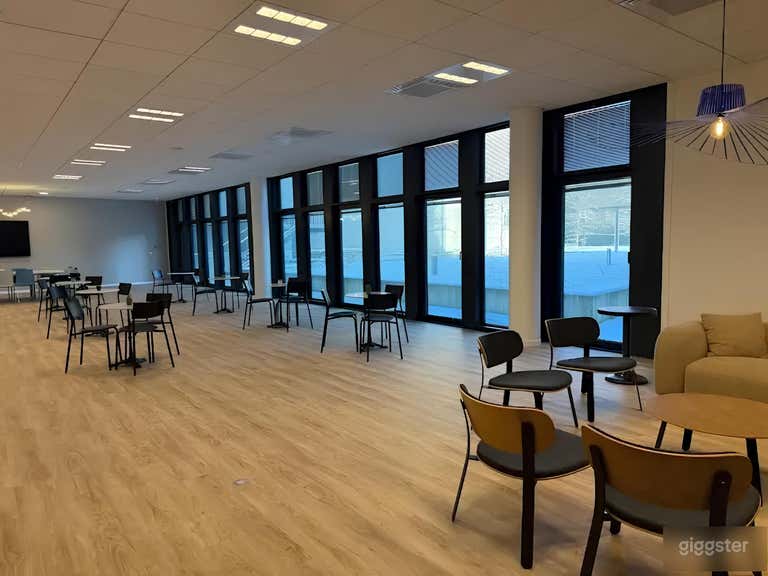  Espace événementiel lounge lumineux et moderne 