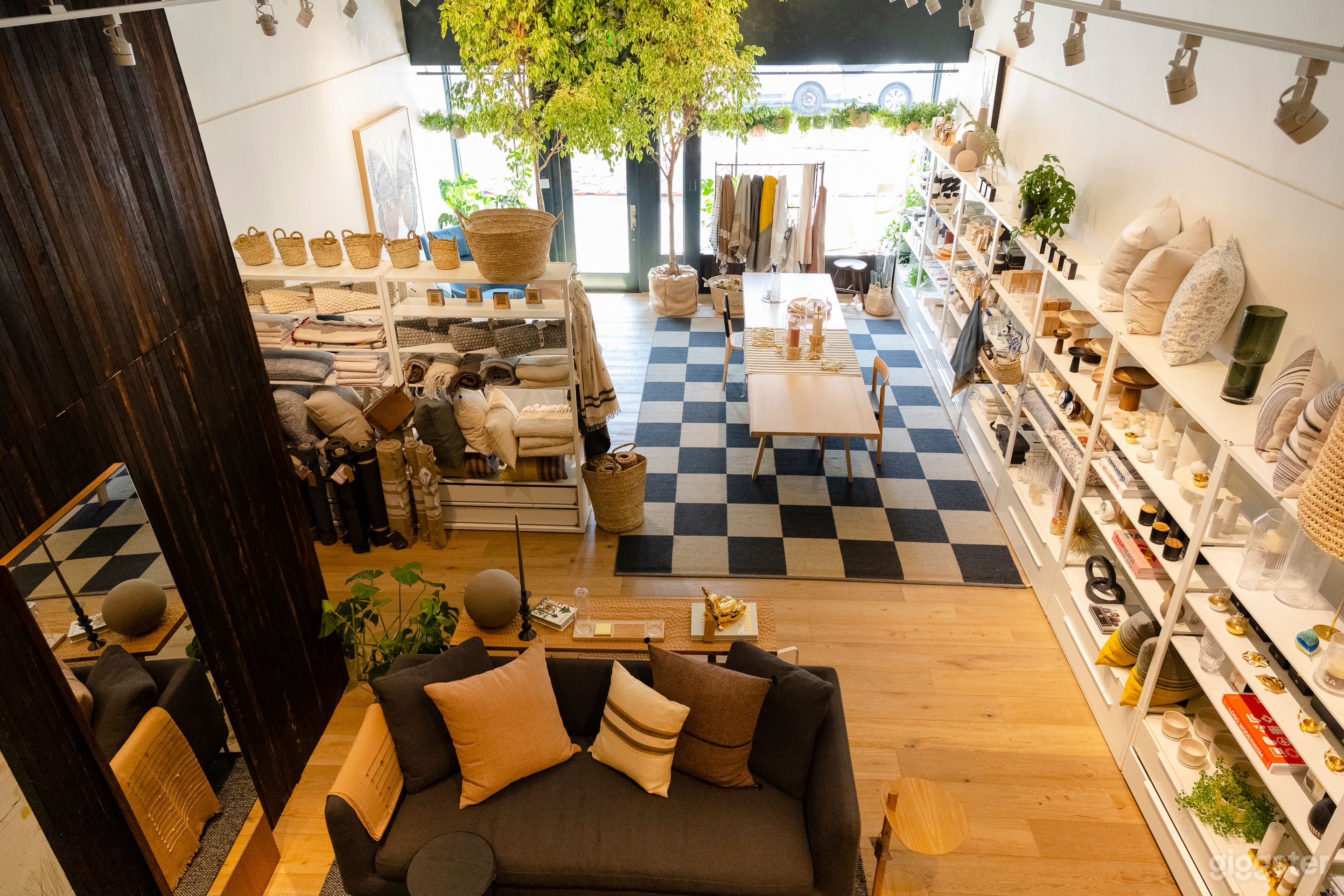 Private Space on Sonoma Square - Wine Country Must Photo 2