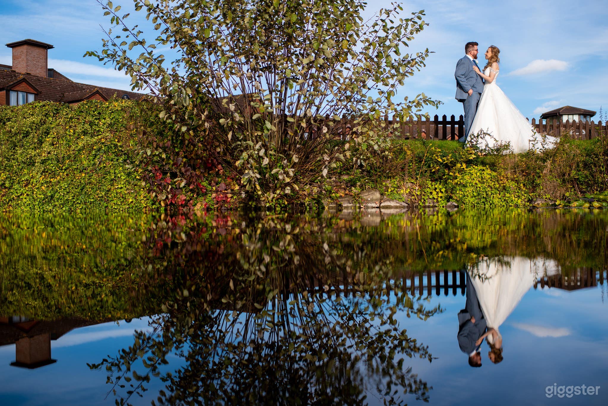 Spacious and Wide Outdoor Garden Photo 1