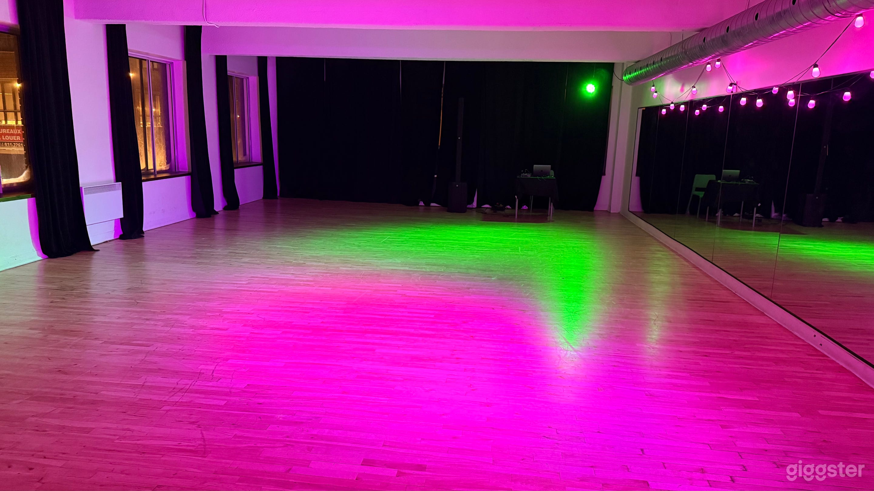 Chique and Large Dance Studio in Pleateu Montreal Photo 4