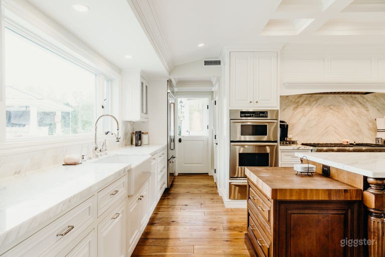  D and D Production House- Idyllic Ranch Style Home 