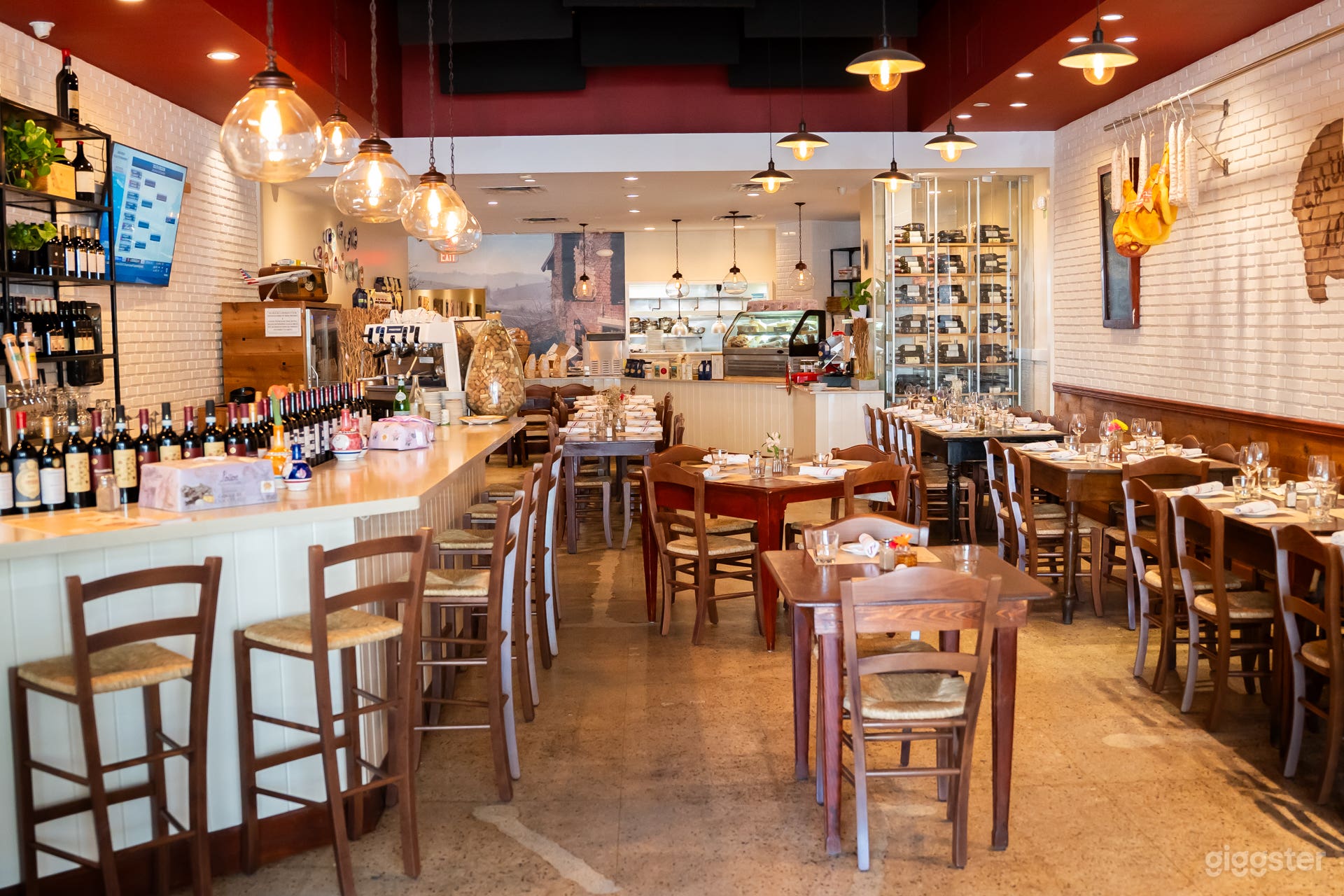 Elegant Italian Eatery in Coral Gables Photo 1
