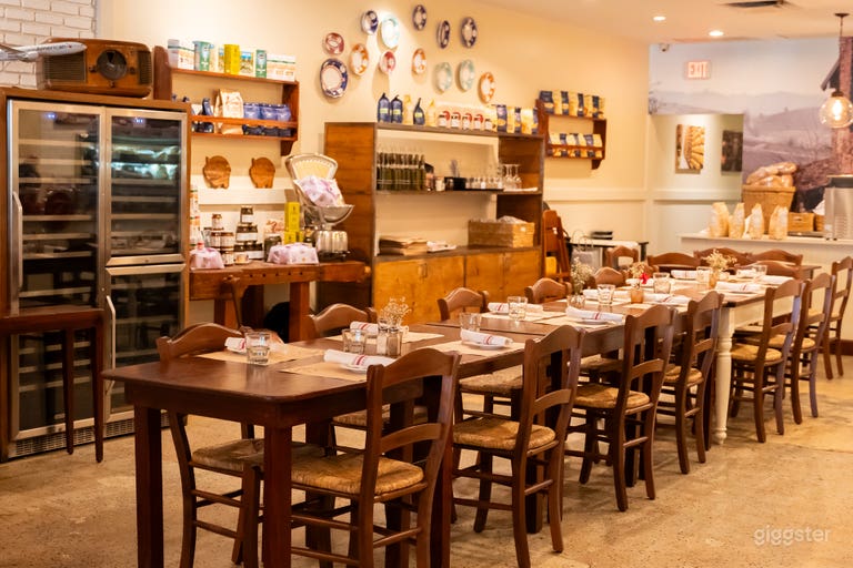  Elegant Italian Eatery in Coral Gables 
