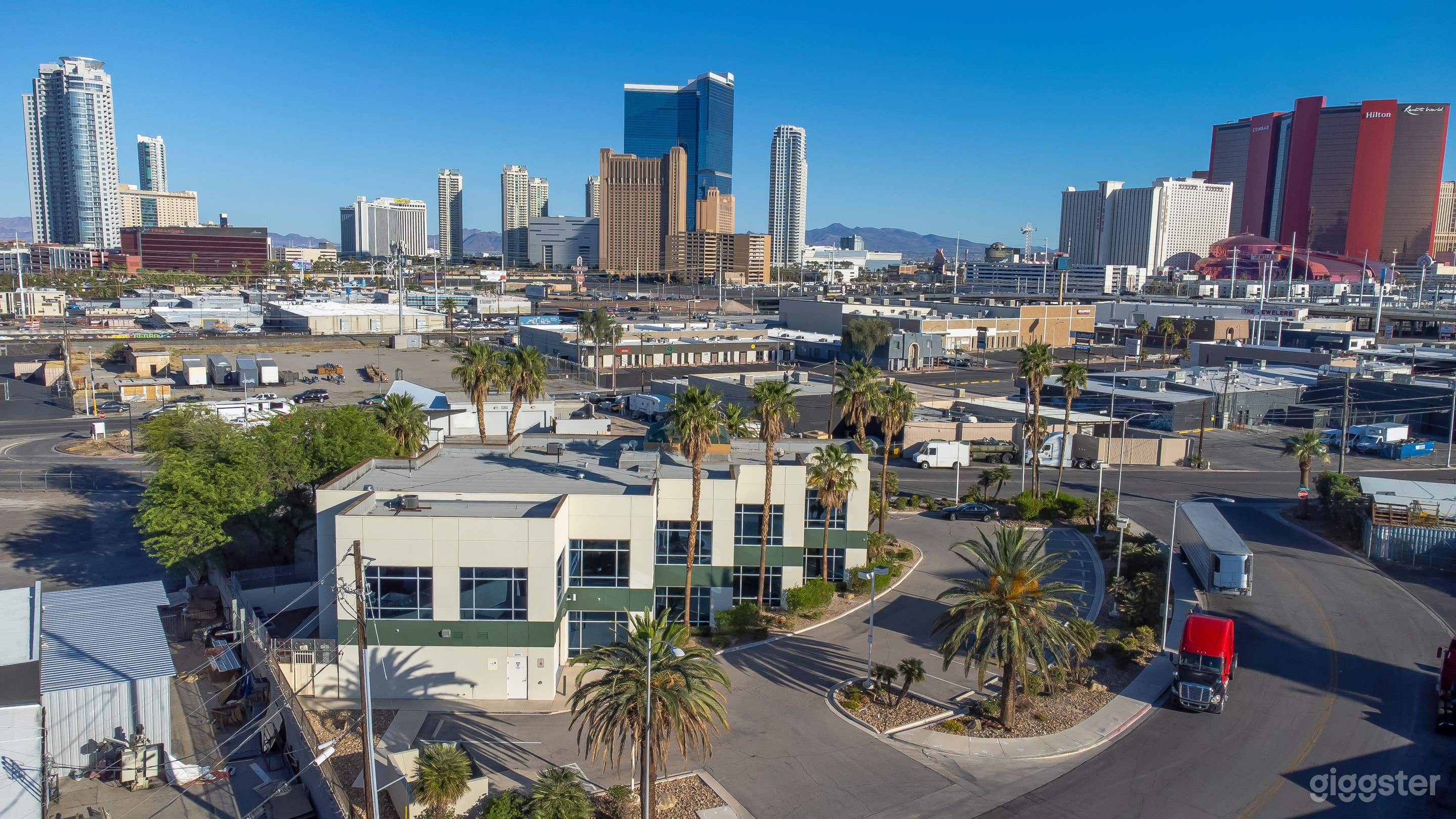 Henry Small Meeting Room – for Team Meetings &amp; Interviews Photo 4