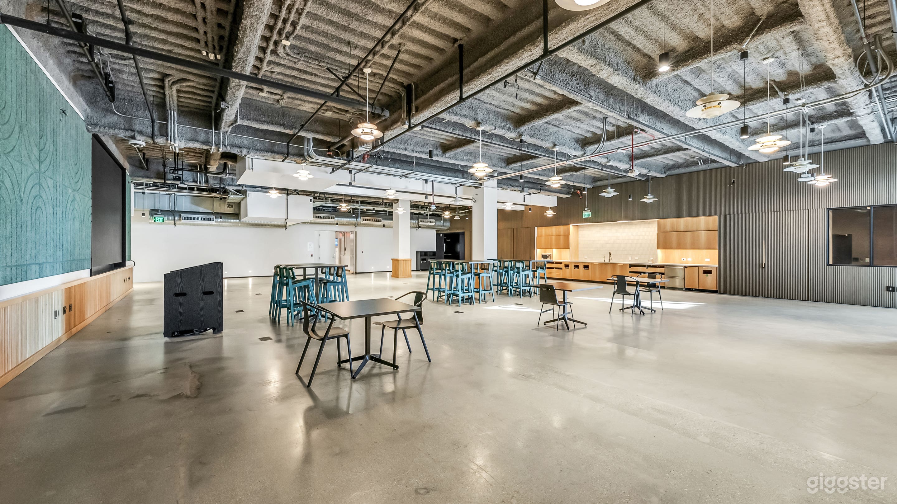 Large Open Event Space with Huge Displays Photo 4