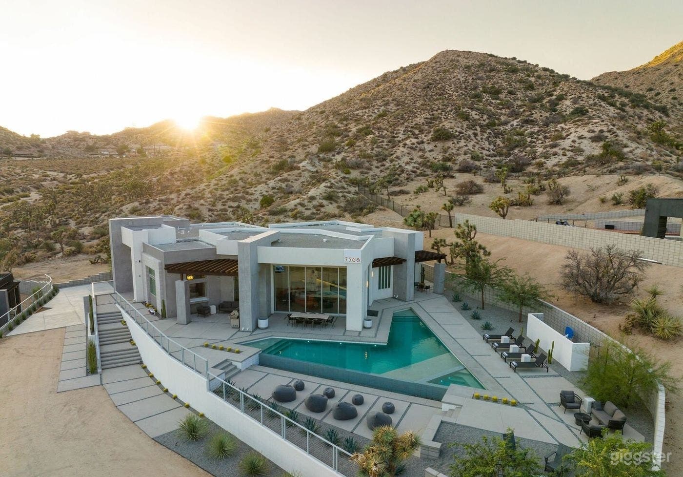 Fairway Overlook | V-Shape Outdoor Pool Photo 3