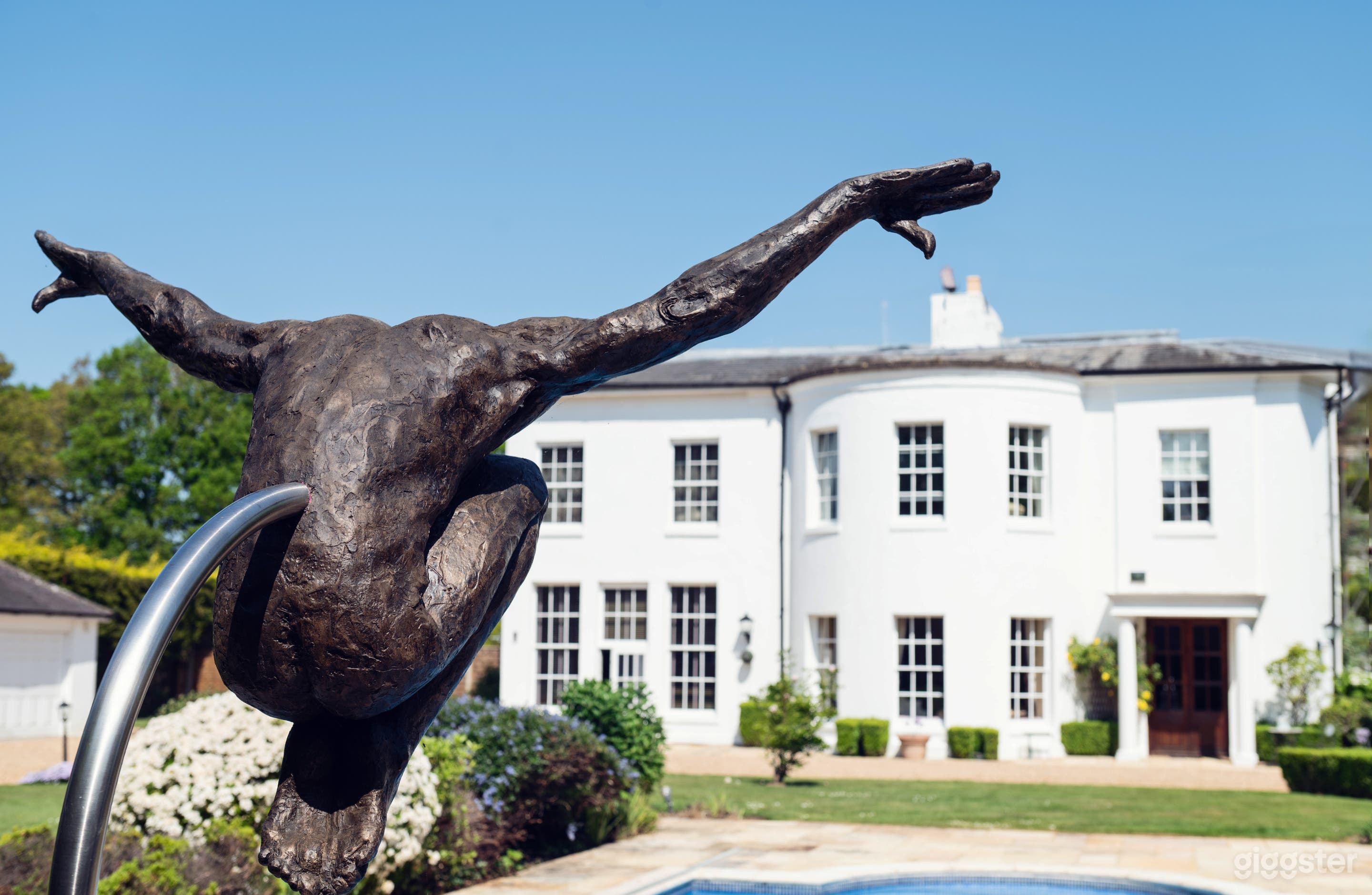 House and scultpture