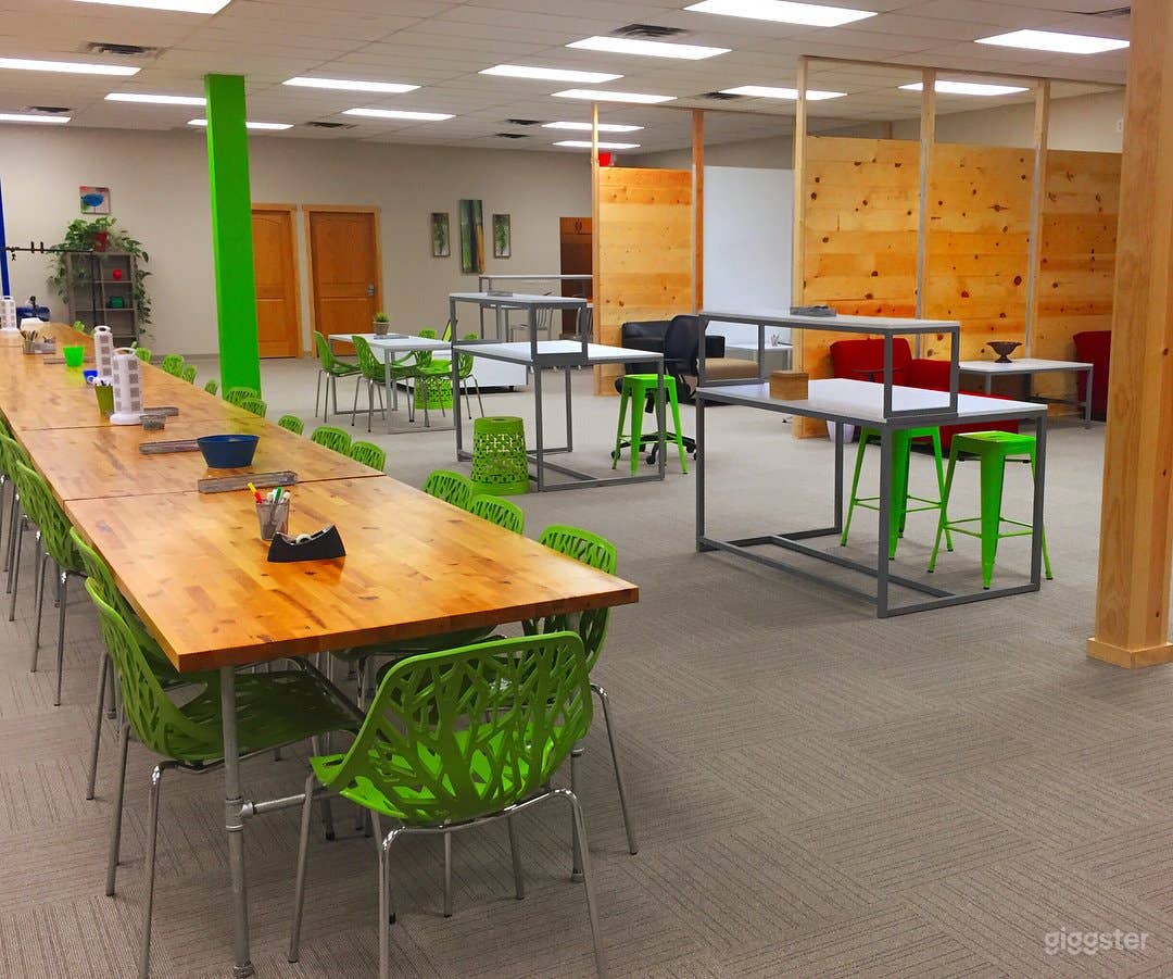 The Green Room - Open Space Photo 2