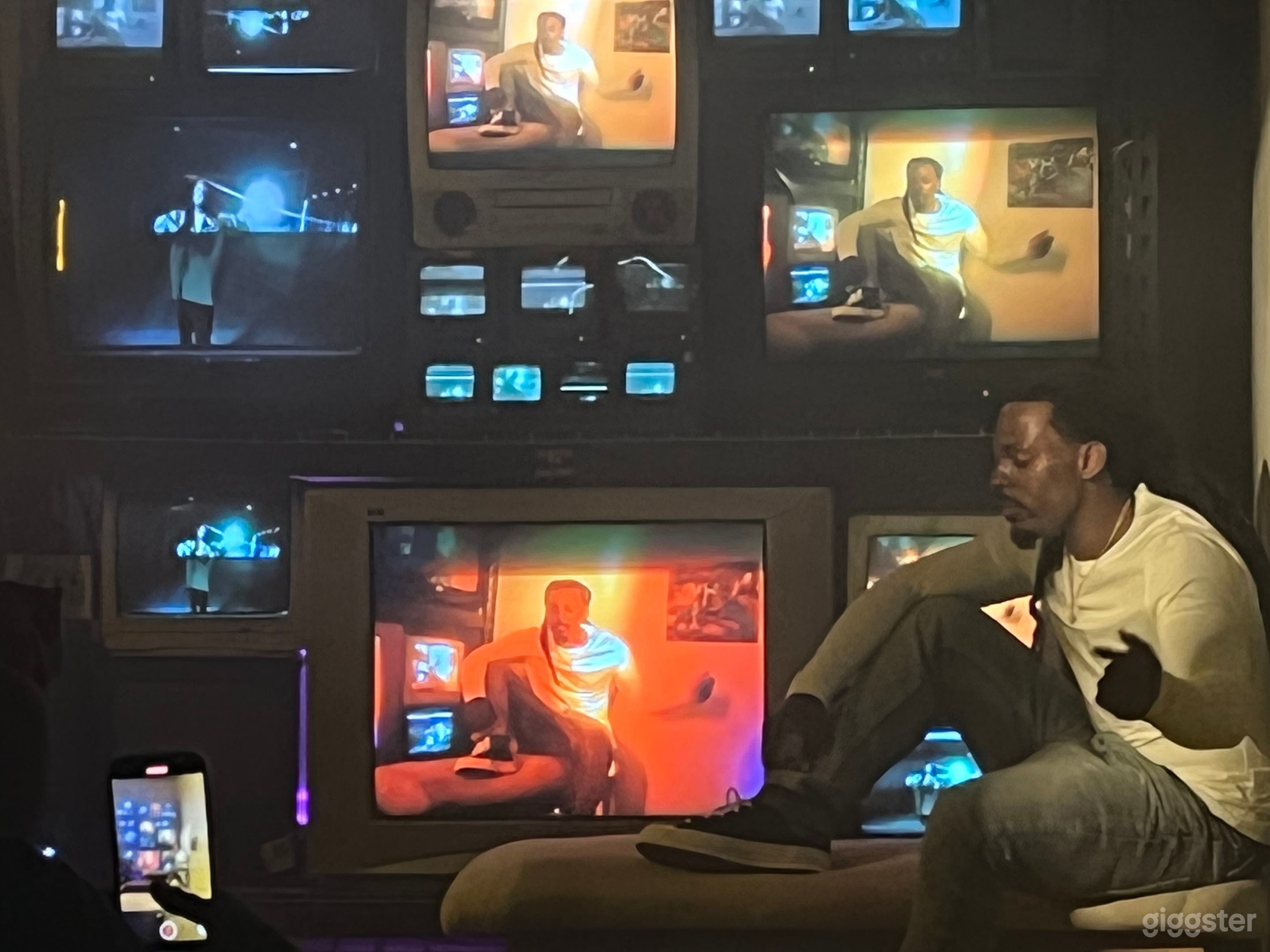 TV Wall (customizable) + Bar/Event/Karaoke Space Photo 1