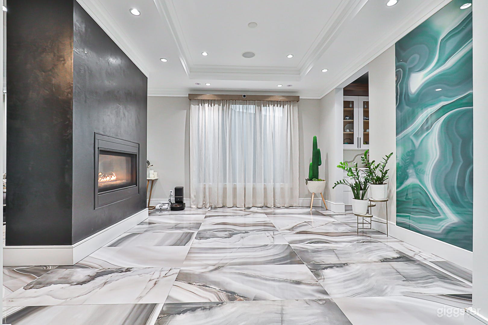 Modern Luxury Home - Shoots-Events-Retreats Photo 2