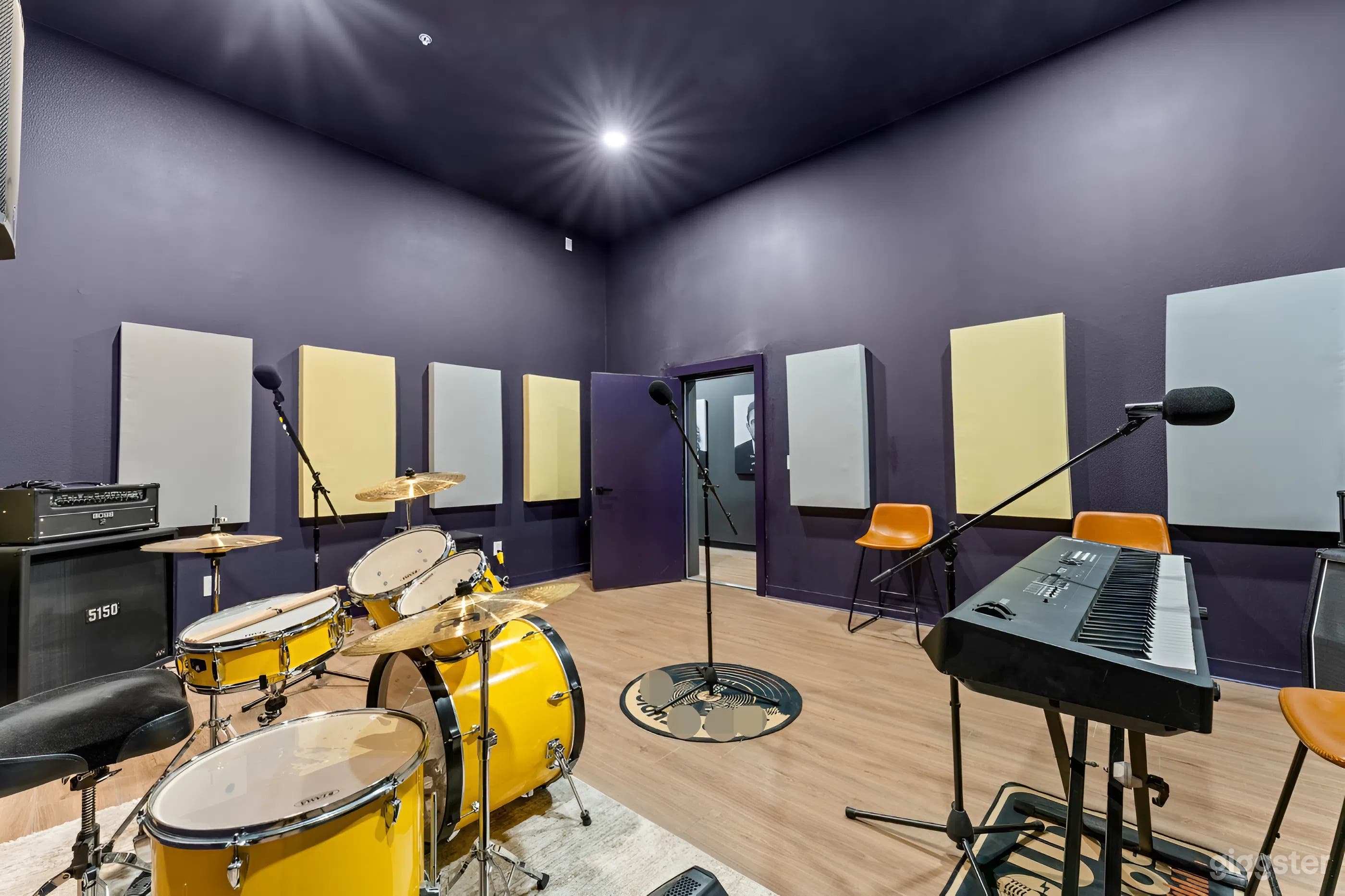 Purple Room - Rehearsal Space Photo 2