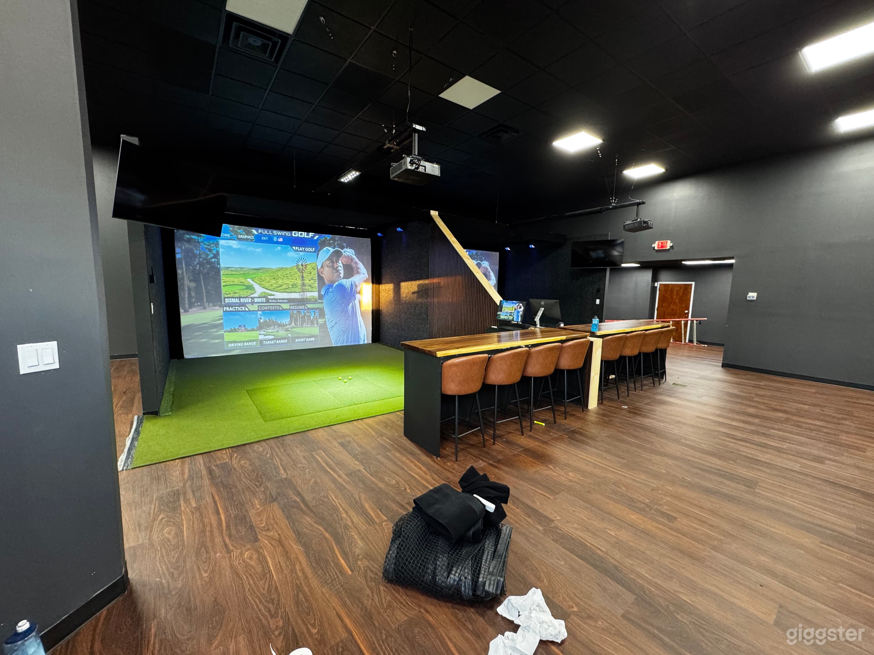 Luxury Golf Simulator Facility Photo 3