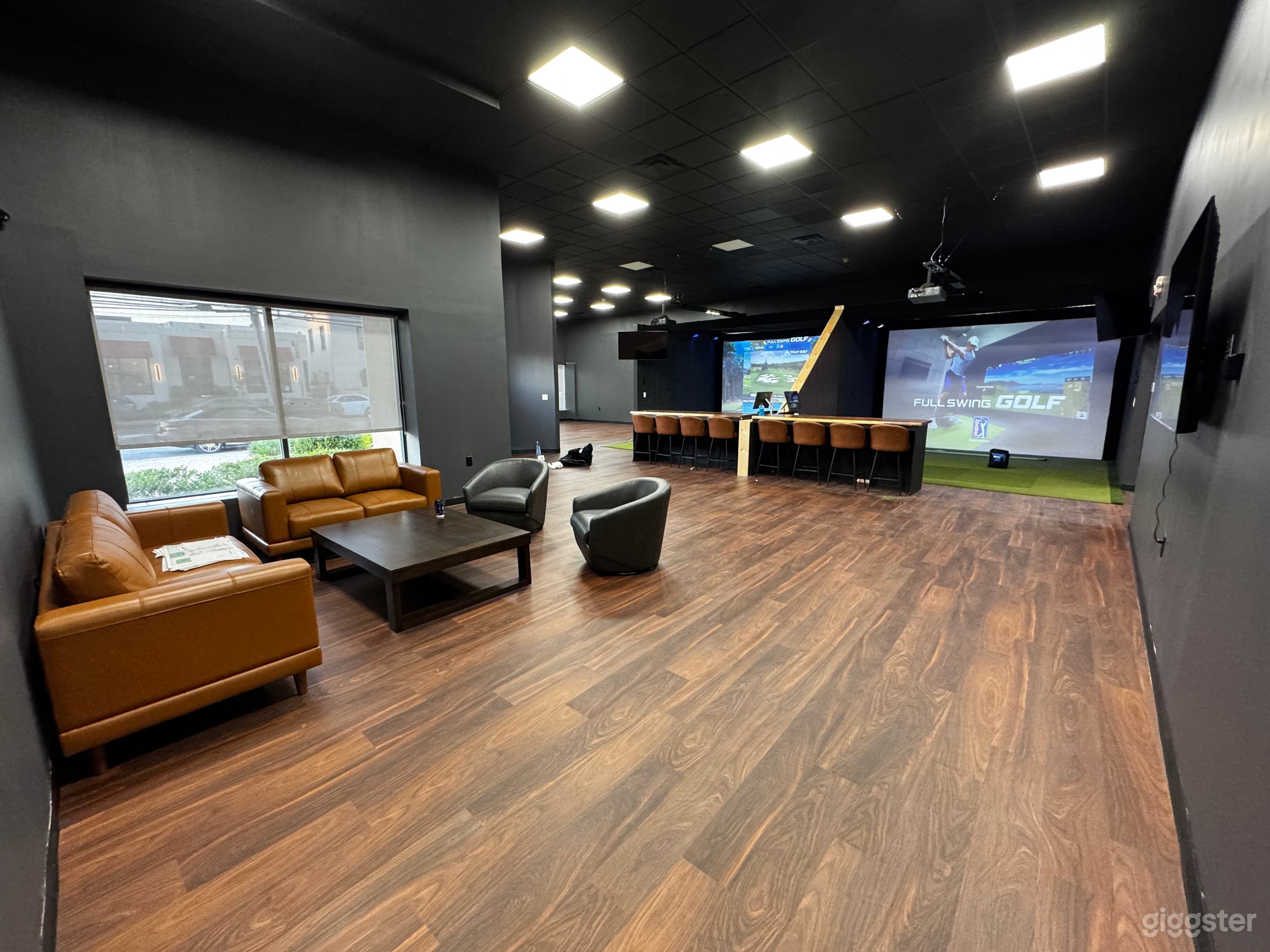 Luxury Golf Simulator Facility Photo 1