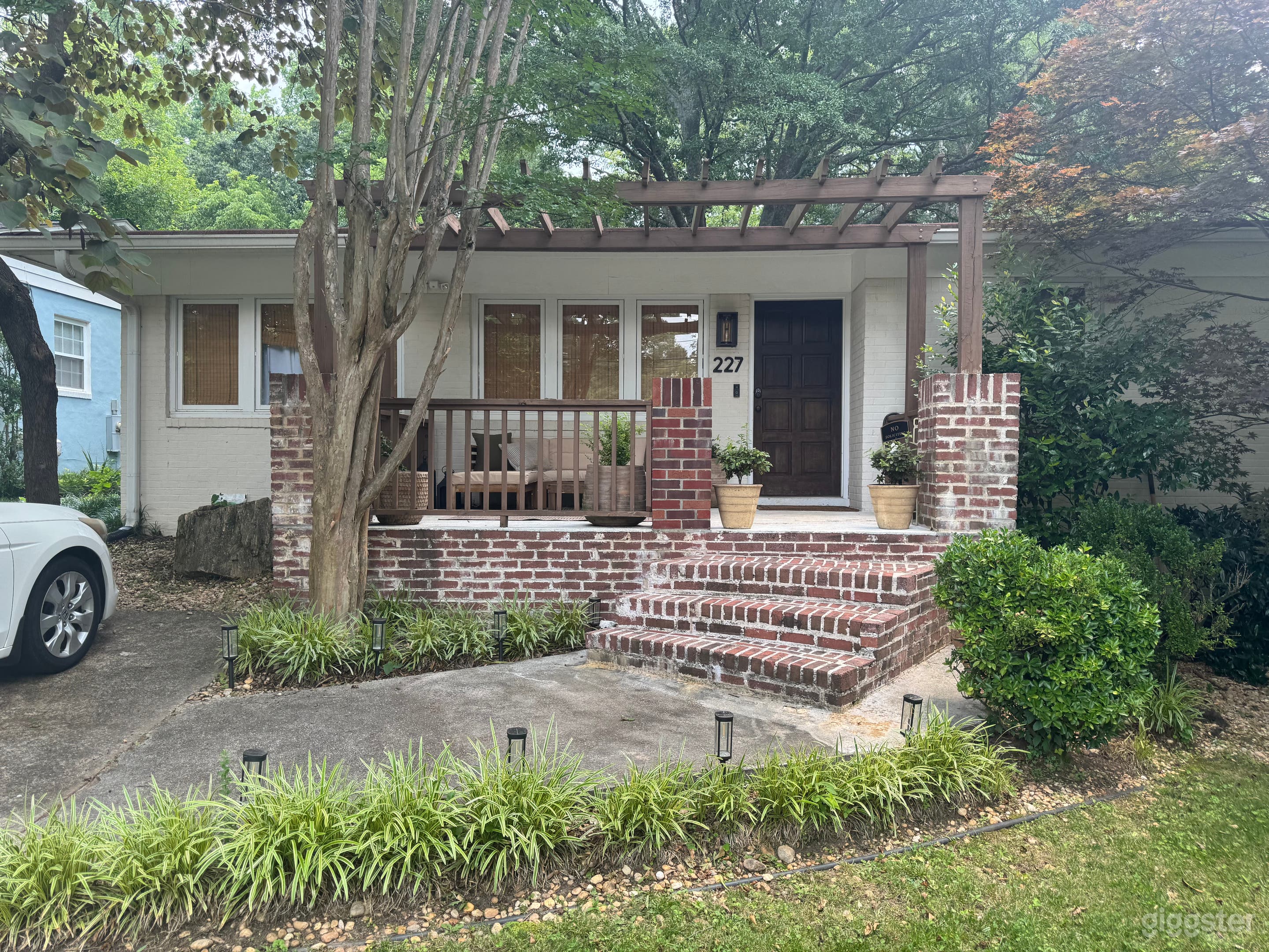 Inviting Ranch Home with Spacious Outdoors Photo 2