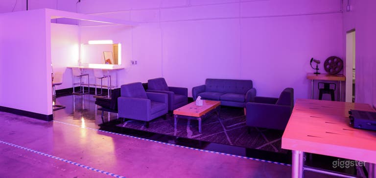  Premium 3750 square foot sound stage in Burbank 