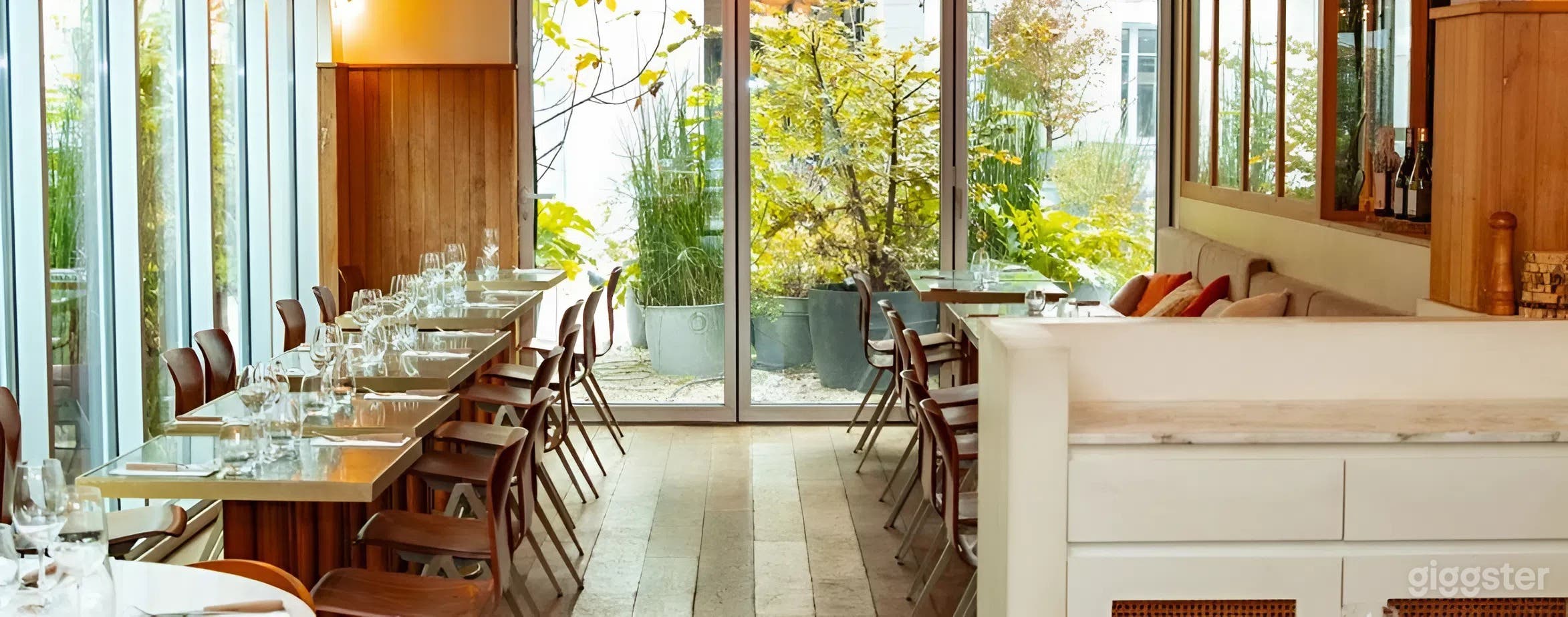 Photo de Restaurant d'inspiration méditerranéenne & espace événementiel jardin 4