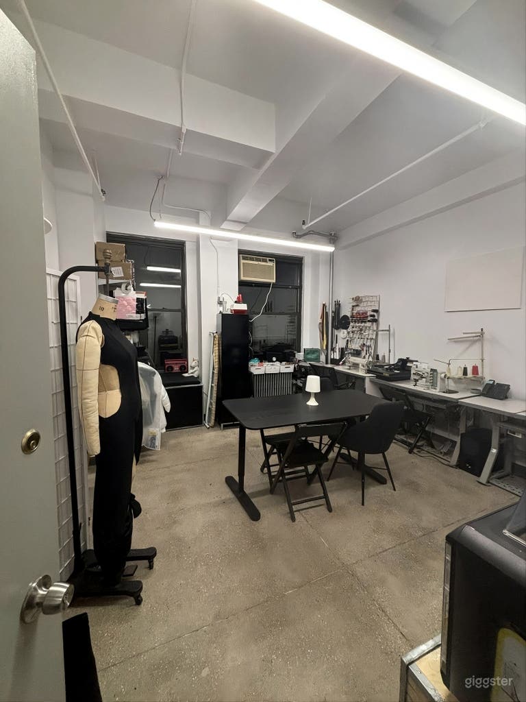  Fully Equipped Fashion Design Studio in Garment District 